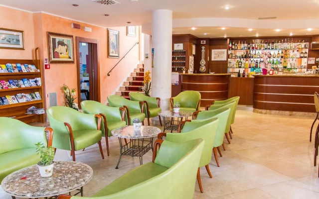 Hotel Milano Simple