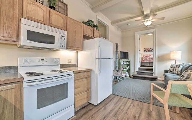 Downtown Loft Apartment, Steps to Riverfront!