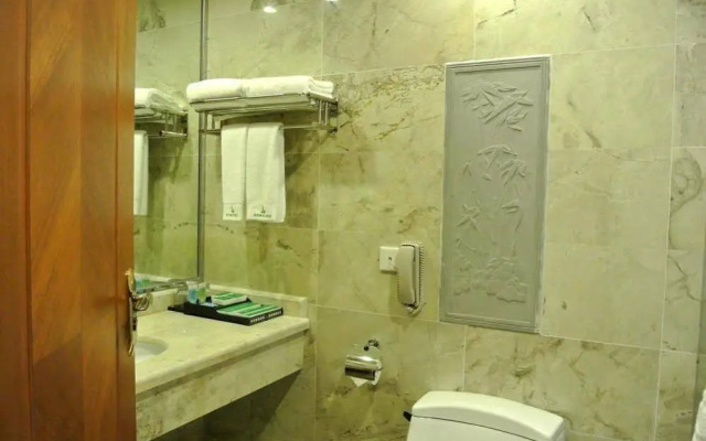 Mer Jade Crown Jianguo Hotel