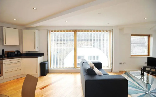 Chand Apartments - London Bridge