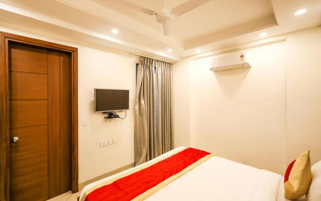 Fabhotel La Paz Stay B&B