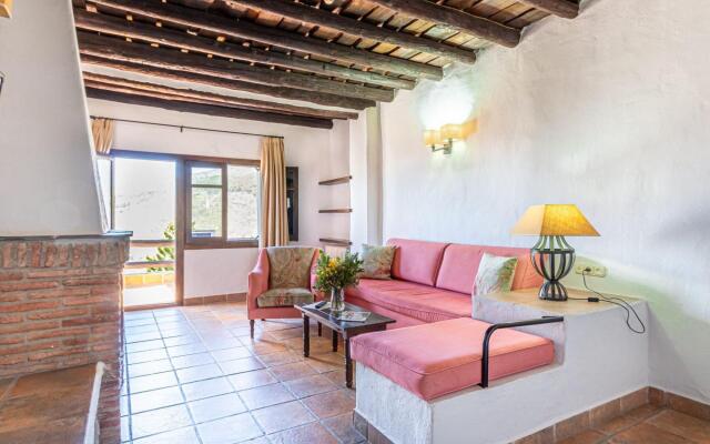 Tasteful apartment in Granada with shared pool