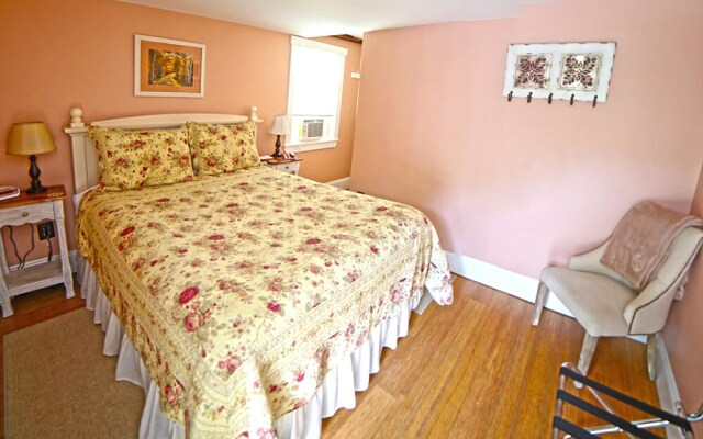 The Ballard House Inn