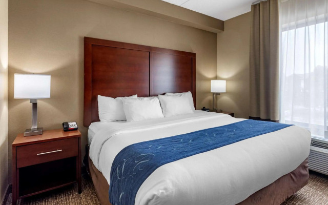 Comfort Suites Manchester near Arnold AFB