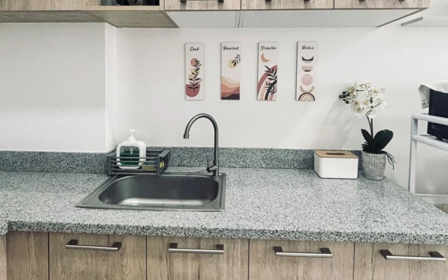 Bright & Airy Urban Escape