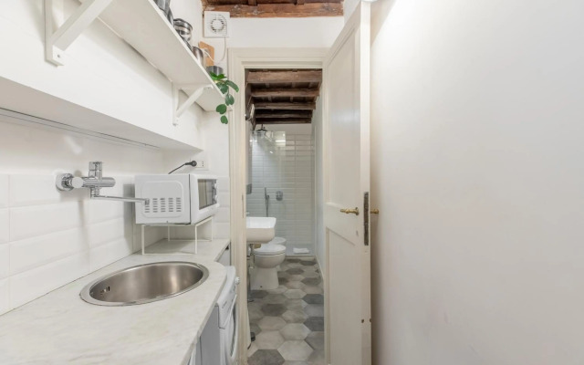 iFlat Navona Bright Studio