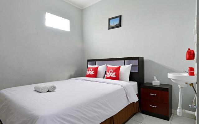 ZEN Rooms Godean