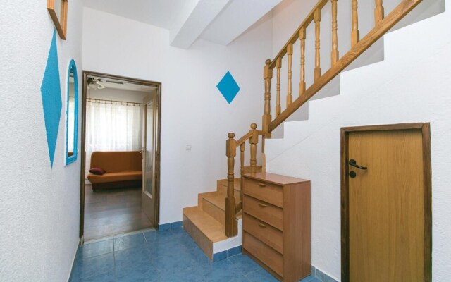 Nice Home in Vodnjan With Wifi and 4 Bedrooms