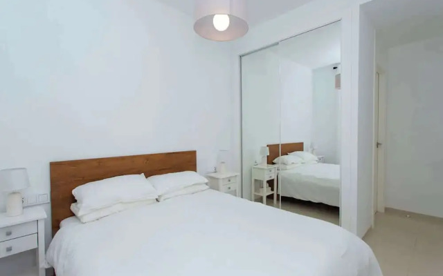 Sunset Paradise - Sleeps 4, Pool, Terrace & Views