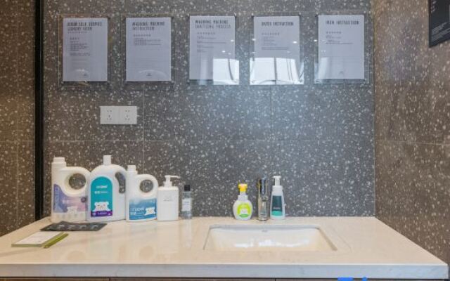 Nanjing Jiangning Future Network Town Atour X Hotel