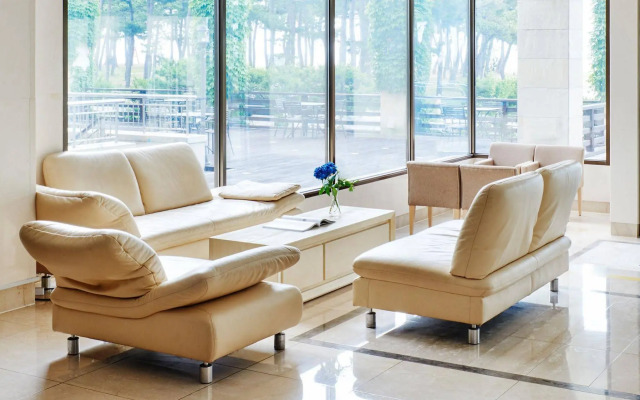 The Suites Hotel Naksan