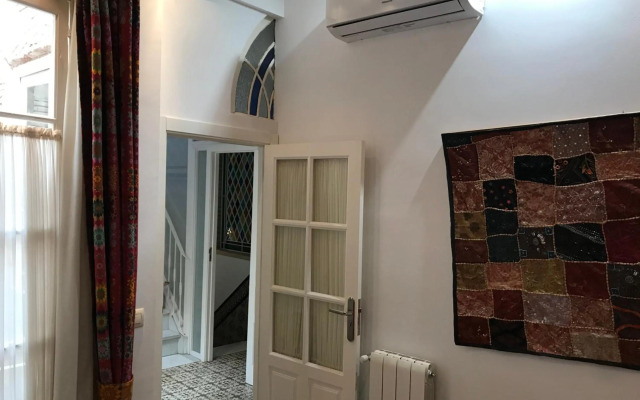 Pequeño palacete Calle Santas Patronas