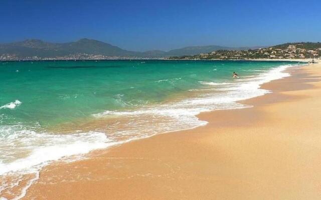 T2 Porticcio Agosta Plage 100m de la Plage
