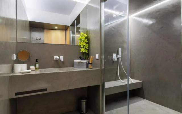 Lovelystay - Sunshine Residence in the Heart of Graça