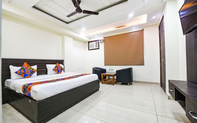 FabHotel Dwarka Residency