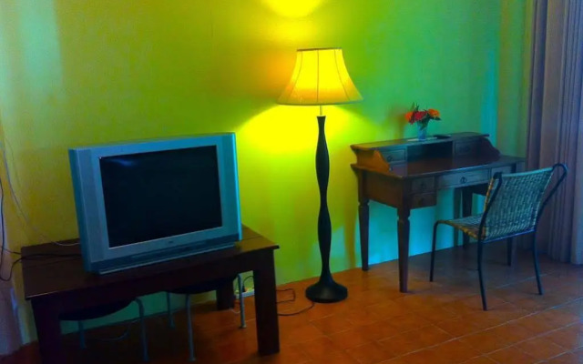 Bungalow Khun Pa (บังกะโลคุณป้า)