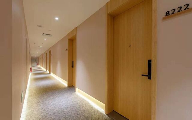 Dingwang Hotel -  Chencun Metro Station