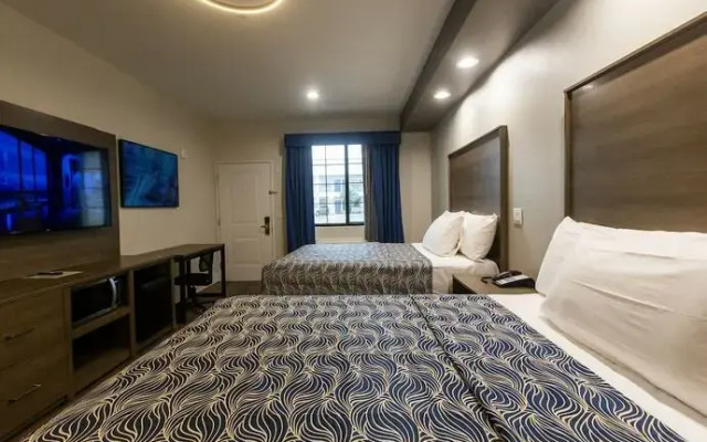 Palace Inn Blue Edgebrook