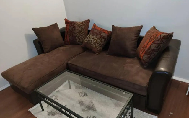 Super Appart ds pavillon, équipé, calme (Ref: KA0)