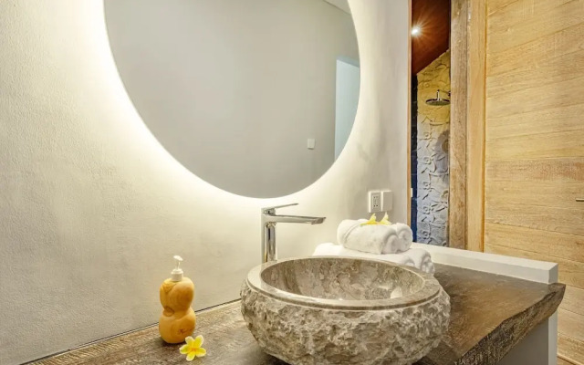 Brand New luxury 3BR Villa Ethnic Ubud 2