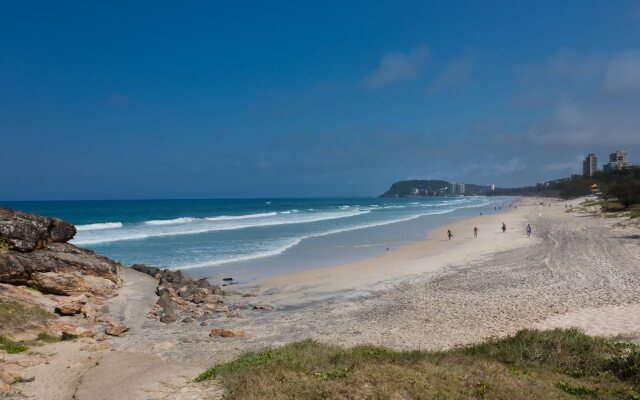 Burleigh Point Holiday Apartments