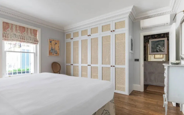 Ladbroke Gardens VII by Onefinestay