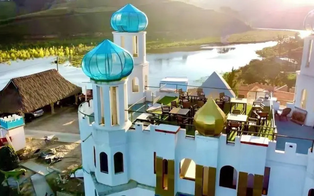 Hotel y Termales Castillo del Lago