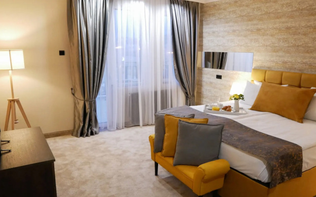 Riverside Boutique Hotel