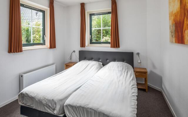 Detached holiday home with dishwasher, in a nature reserve