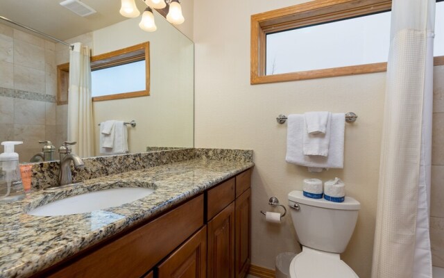 130 Meisel Drive 4 Bedroom Townhouse by RedAwning