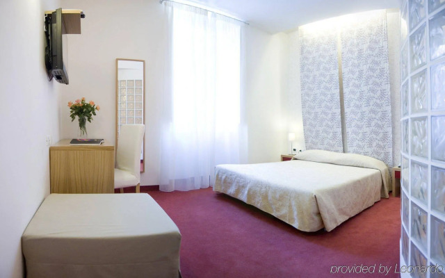 Residenza Domizia- Guest House