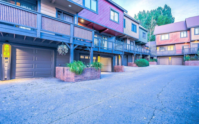 Waterford by Retreatia