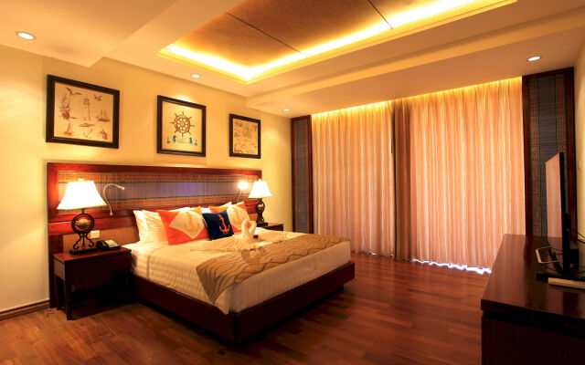 Ngwe Saung Yacht Club & Resort