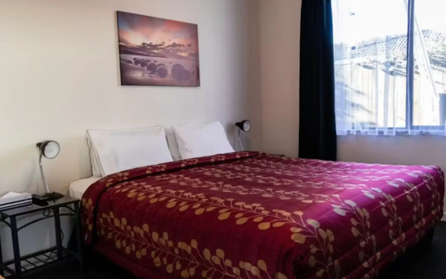 ASURE Phoenix Motor Inn – Guest Rooms – Blenheim