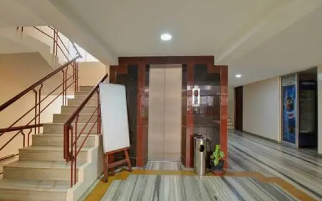 OYO 15767 MR International