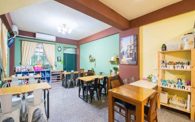 Moonlight Fengqing Homestay