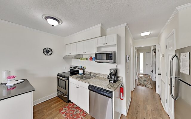 A348hhbt 1 Bedroom Condo