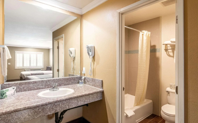 Rodeway Inn Artesia Cerritos
