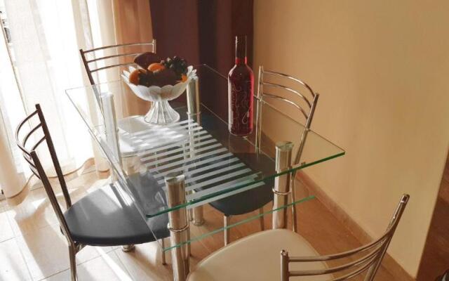 City's Center Lux. Apt.Up 6 persons and BBQ