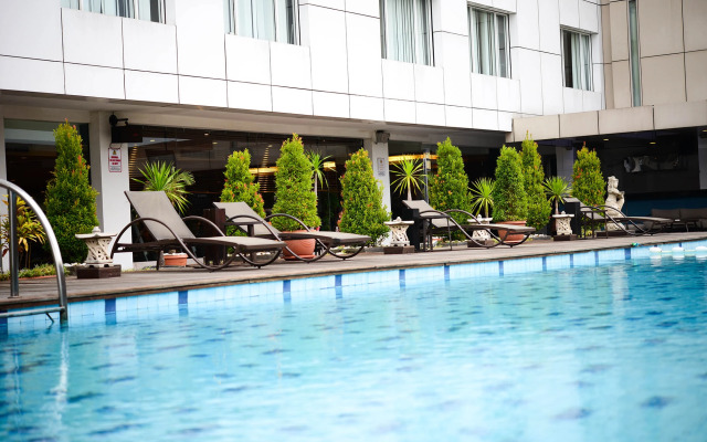 Gumaya Tower Hotel Semarang