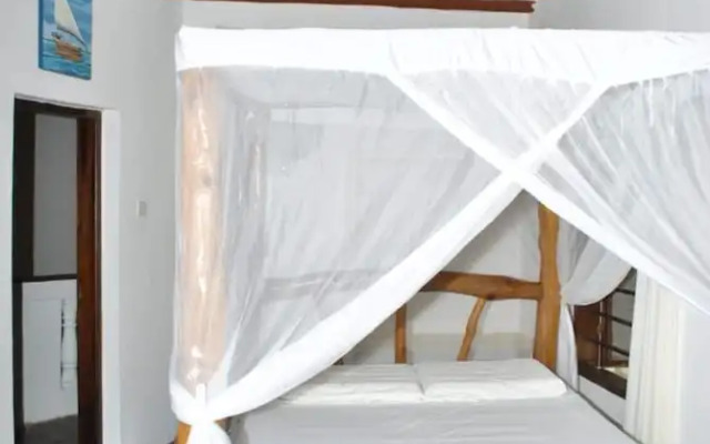 Sonnie House Diani