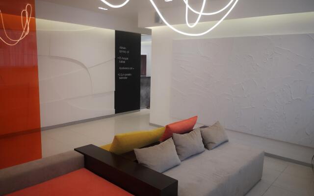 Ayhan Hotel