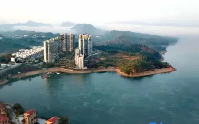 Huangshan Taiping Lake Qihu Homestay