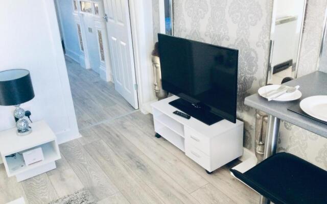 Dunoon - Town Centre Holiday Home Apartment