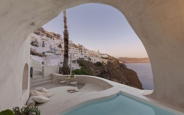 The Exotic Cave Suite