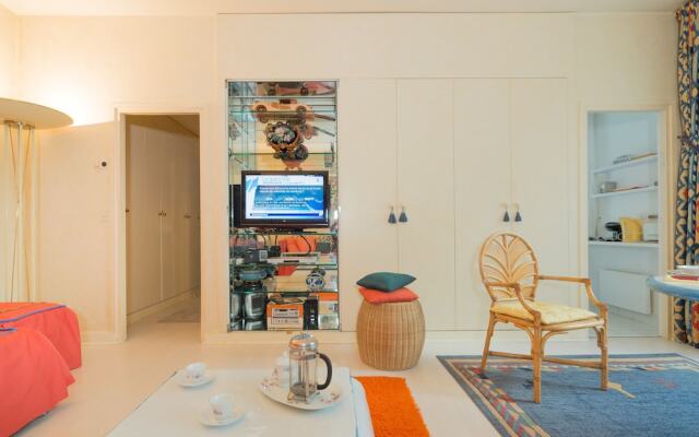 FOCH-CHAMPS ELYSEES Suites