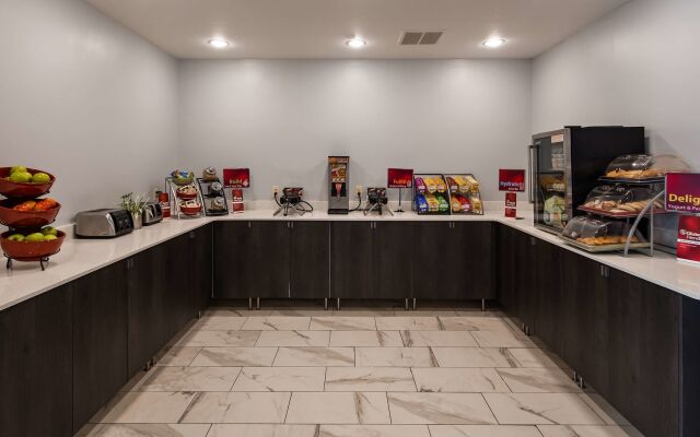 Best Western Plus Appleton Airport/Mall Hotel