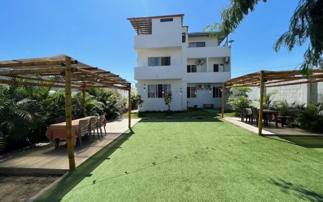 Mare S&M Hostal