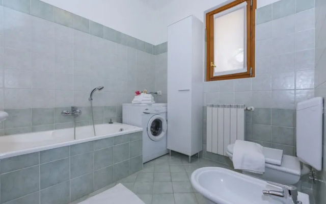 Fontana Del Lago Apt. 11