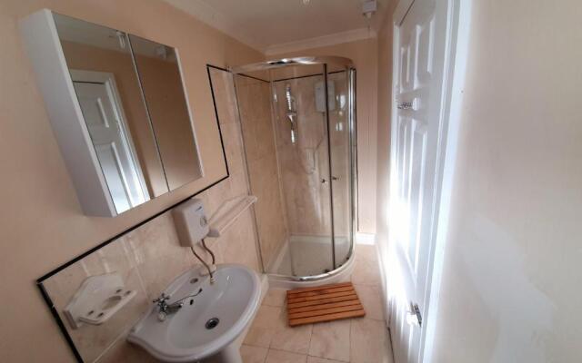 Sherwood Studio Annexe 1 Bedroom Entire Property